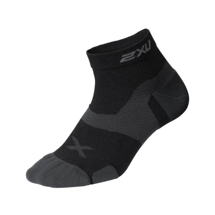 bicycle parking strain-2XU UA5048E Vectr Cushion 1/4 Crew Socks