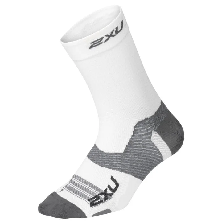 bicycle urban strain-2XU UA5051E Vectr Ultralight Crew Socks