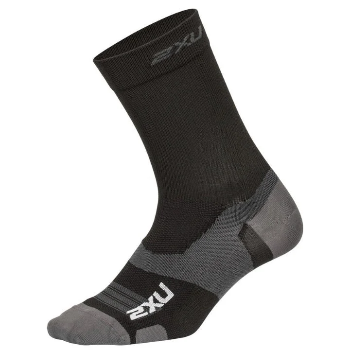 bicycle triathlon strain-2XU UA7029E Vectr Ultralight Crew Socks