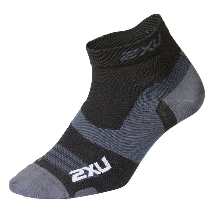 bicycle stationary strain-2XU UA5046E Vectr Ultralight 1/4 Crew Socks