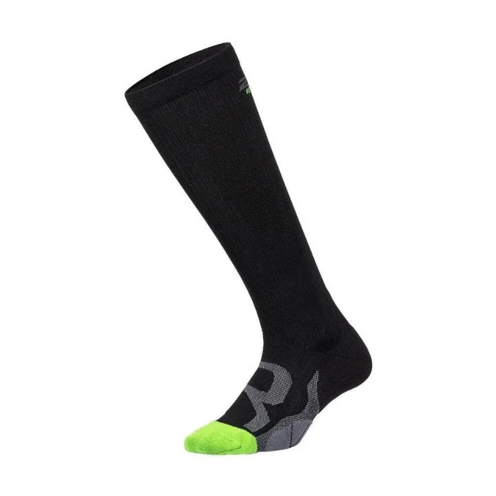 bicycle fitness strain-2XU UA5691E Recovery Compression Socks